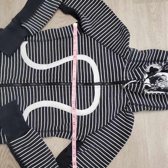 Lululemon Womens Scuba Hoodie Jacket in Parallel Stripe Black/white Stretch Sz 4 - Picture 3 of 9